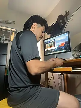 Snapshot of MynameisPaco chatting on November 3, 8:32 pm MynameisPaco online show from November 3, 8:32 pm