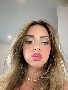 Alirawrz online show from March 4, 3:56 am