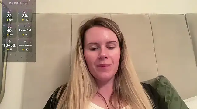 Snapshot of redheadrosie69 chatting on March 10, 6:56 pm redheadrosie69 online show from March 10, 6:56 pm