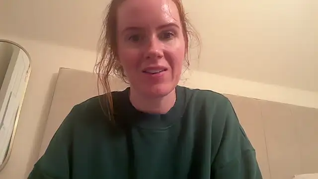 Snapshot of redheadrosie69 chatting on September 16, 6:53 pm redheadrosie69 online show from September 16, 6:53 pm