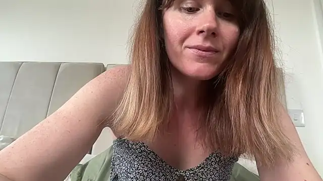 Snapshot of redheadrosie69 chatting on June 17, 9:12 am redheadrosie69 online show from June 17, 9:12 am