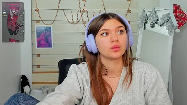 Snapshot of Josephine_Kiss chatting on December 22, 4:27 pm Josephine Kiss online show from December 22, 4:27 pm