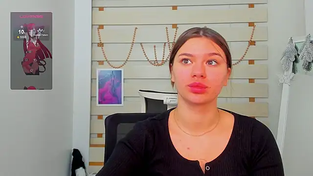 Snapshot of Josephine_Kiss chatting on December 28, 8:05 am Josephine Kiss online show from December 28, 8:05 am