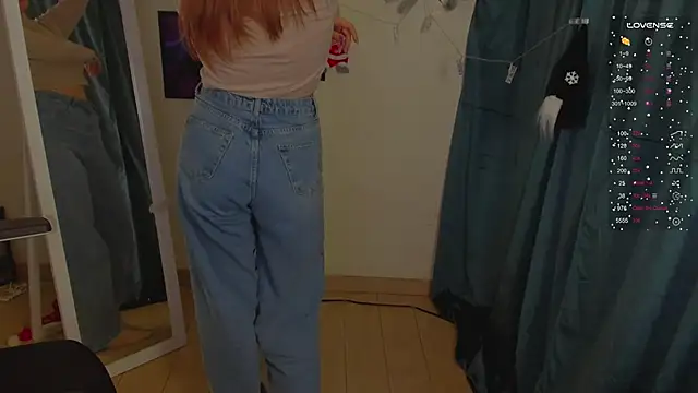 Snapshot of Josephine_Kiss chatting on January 2, 8:17 am Josephine Kiss online show from January 2, 8:17 am