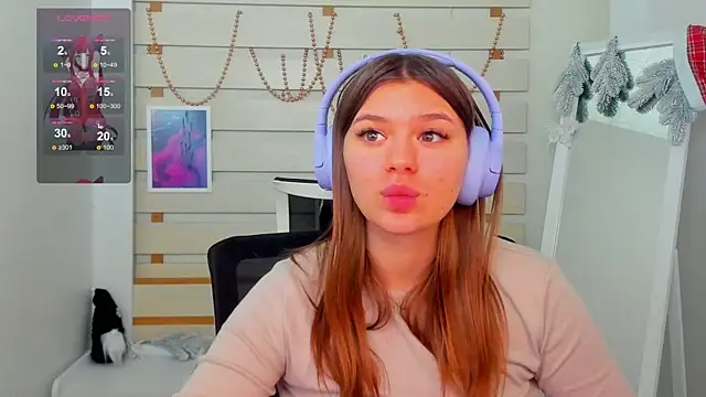 Snapshot of Josephine_Kiss chatting on January 2, 2:57 pm Josephine Kiss online show from January 2, 2:57 pm