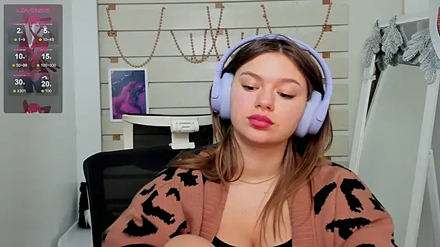 Snapshot of Josephine_Kiss chatting on January 11, 11:34 am Josephine Kiss online show from January 11, 11:34 am