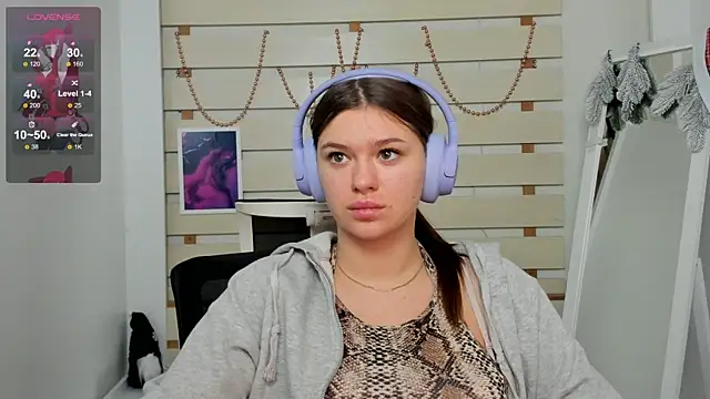 Snapshot of Josephine_Kiss chatting on January 12, 3:14 pm Josephine Kiss online show from January 12, 3:14 pm