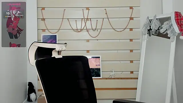 Snapshot of Josephine_Kiss chatting on January 15, 11:30 pm Josephine Kiss online show from January 15, 11:30 pm