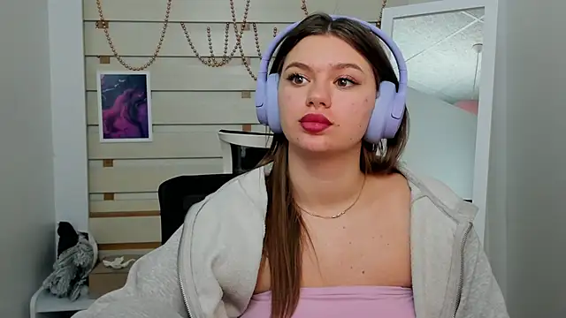 Snapshot of Josephine_Kiss chatting on January 19, 11:01 am Josephine Kiss online show from January 19, 11:01 am