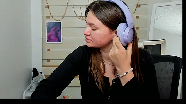 Snapshot of Josephine_Kiss chatting on January 22, 6:10 pm Josephine Kiss online show from January 22, 6:10 pm