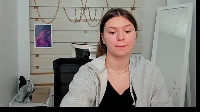 Snapshot of Josephine_Kiss chatting on January 28, 1:08 am Josephine Kiss online show from January 28, 1:08 am