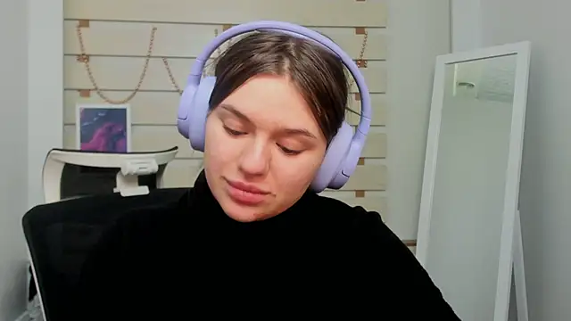 Snapshot of Josephine_Kiss chatting on February 9, 1:03 pm Josephine Kiss online show from February 9, 1:03 pm