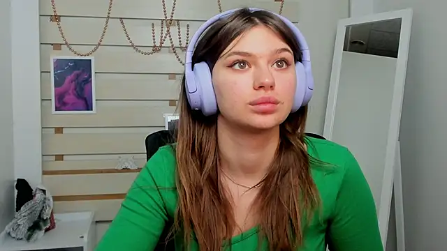 Snapshot of Josephine_Kiss chatting on February 10, 4:36 pm Josephine Kiss online show from February 10, 4:36 pm