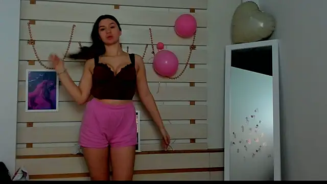 Snapshot of Josephine_Kiss chatting on February 13, 1:40 am Josephine Kiss online show from February 13, 1:40 am