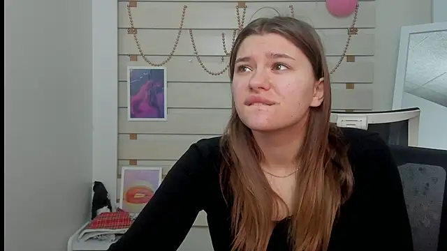 Snapshot of Josephine_Kiss chatting on February 23, 7:22 am Josephine Kiss online show from February 23, 7:22 am