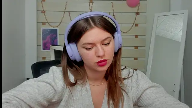 Snapshot of Josephine_Kiss chatting on February 24, 4:15 pm Josephine Kiss online show from February 24, 4:15 pm