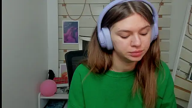 Snapshot of Josephine_Kiss chatting on February 27, 7:34 am Josephine Kiss online show from February 27, 7:34 am