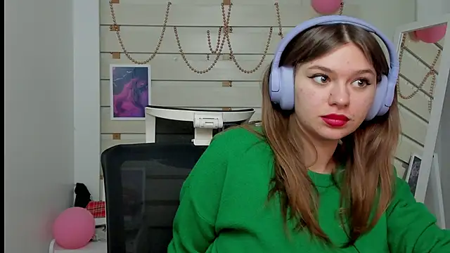 Snapshot of Josephine_Kiss chatting on February 27, 10:37 am Josephine Kiss online show from February 27, 10:37 am