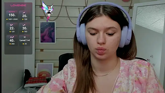 Snapshot of Josephine_Kiss chatting on March 8, 5:43 pm Josephine Kiss online show from March 8, 5:43 pm