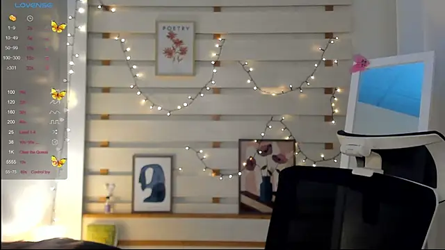 Snapshot of Josephine_Kiss chatting on October 13, 12:49 pm Josephine Kiss online show from October 13, 12:49 pm