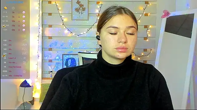 Snapshot of Josephine_Kiss chatting on October 15, 1:00 pm Josephine Kiss online show from October 15, 1:00 pm