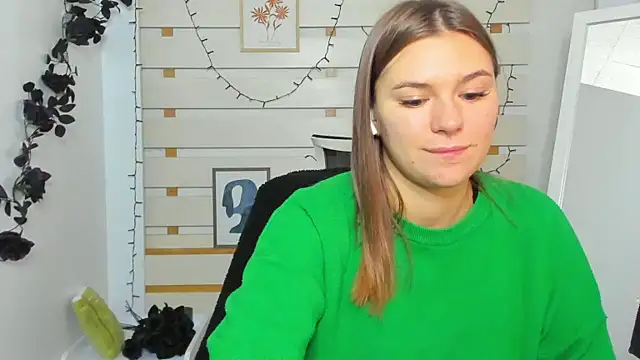 Snapshot of Josephine_Kiss chatting on November 13, 12:26 pm Josephine Kiss online show from November 13, 12:26 pm