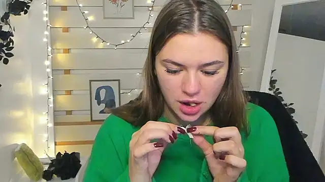 Snapshot of Josephine_Kiss chatting on November 14, 6:12 am Josephine Kiss online show from November 14, 6:12 am