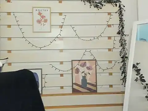 Snapshot of Josephine_Kiss chatting on November 21, 12:59 pm Josephine Kiss online show from November 21, 12:59 pm