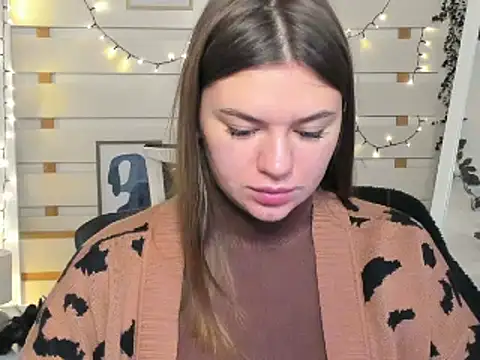 Snapshot of Josephine_Kiss chatting on November 25, 1:00 pm Josephine Kiss online show from November 25, 1:00 pm