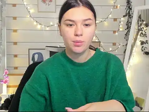 Snapshot of Josephine_Kiss chatting on December 20, 2:13 pm Josephine Kiss online show from December 20, 2:13 pm