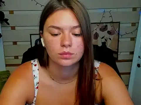 Snapshot of Josephine_Kiss chatting on June 24, 6:56 am Josephine Kiss online show from June 24, 6:56 am