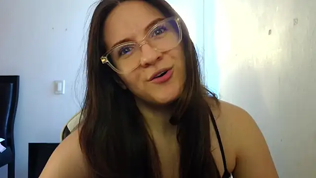 livgomez online show from November 14, 2:27 pm