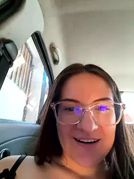 Snapshot of livgomez chatting on January 16, 1:15 pm livgomez online show from January 16, 1:15 pm