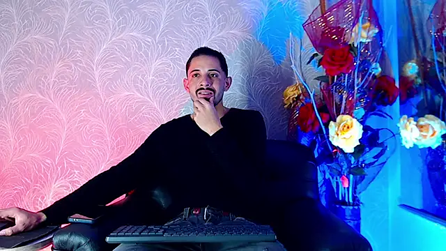 Erick Wall online show from January 13, 2:39 am