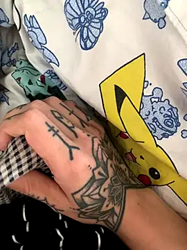 Snapshot of YoungDick25 chatting on November 13, 8:57 am YoungDick25 online show from November 13, 8:57 am