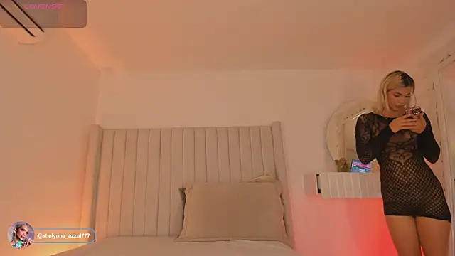 Shelynna azzul online show from March 23, 8:13 pm