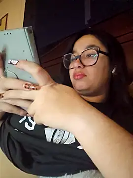 Snapshot of Emma_spa69 chatting on December 17, 9:32 pm Emma spa69 online show from December 17, 9:32 pm