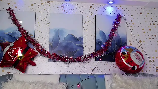 Snapshot of Tifanny_Sweett chatting on December 15, 10:26 pm Tifanny Sweett online show from December 15, 10:26 pm