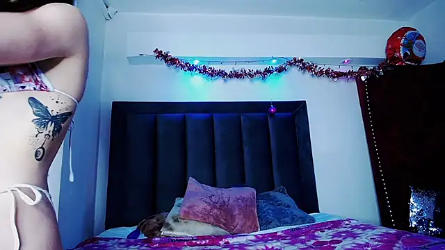 Snapshot of Tifanny_Sweett chatting on December 29, 10:47 pm Tifanny Sweett online show from December 29, 10:47 pm