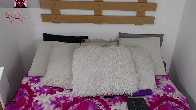 Snapshot of Tifanny_Sweett chatting on January 27, 6:41 am Tifanny Sweett online show from January 27, 6:41 am