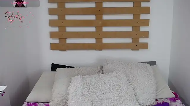 Snapshot of Tifanny_Sweett chatting on January 27, 9:44 am Tifanny Sweett online show from January 27, 9:44 am