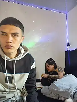 Snapshot of Tifanny_Sweett chatting on November 30, 5:39 pm Tifanny Sweett online show from November 30, 5:39 pm