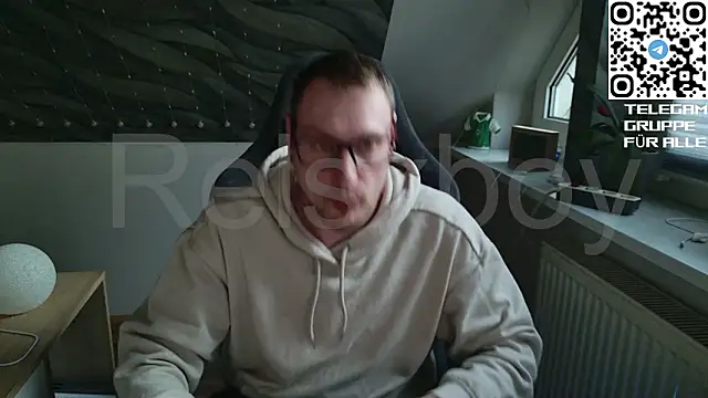 Relsxboy online show from March 4, 5:08 pm