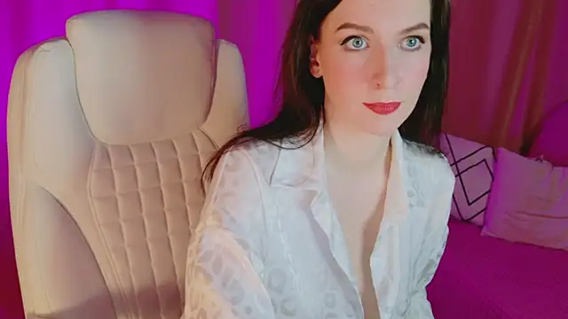 AndreaAshton online show from December 10, 4:49 pm