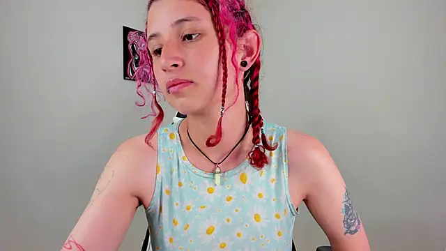 Snapshot of valent_27 chatting on November 11, 2:55 am valent 27 online show from November 11, 2:55 am