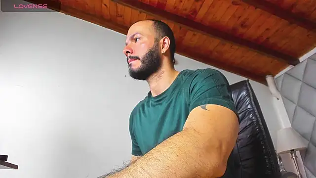 Tom Bailey online show from April 10, 2:33 pm