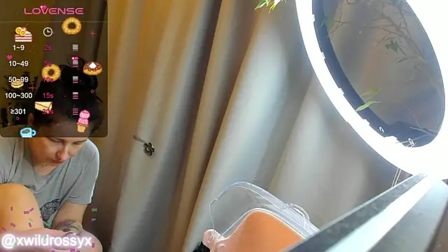 wildrossy online show from February 6, 12:26 pm