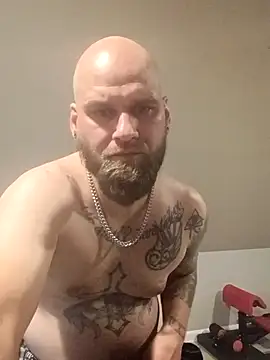 Snapshot of Dj8717 chatting on September 30, 7:46 am Dj8717 online show from September 30, 7:46 am