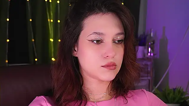 LolaLemona online show from March 11, 10:32 am