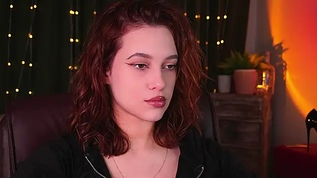 LolaLemona online show from March 25, 10:32 am